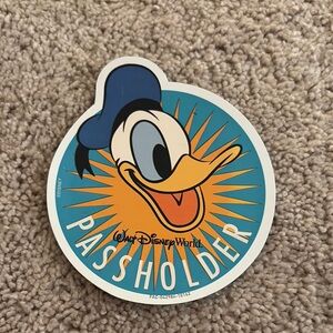 Disney Passholder Magnet Donald Duck with Blue and Orange Design